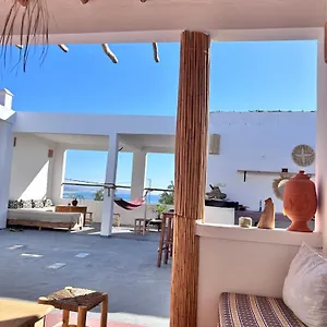 sun-sea-lodge-ocean-roof.essaouirahotels.net/